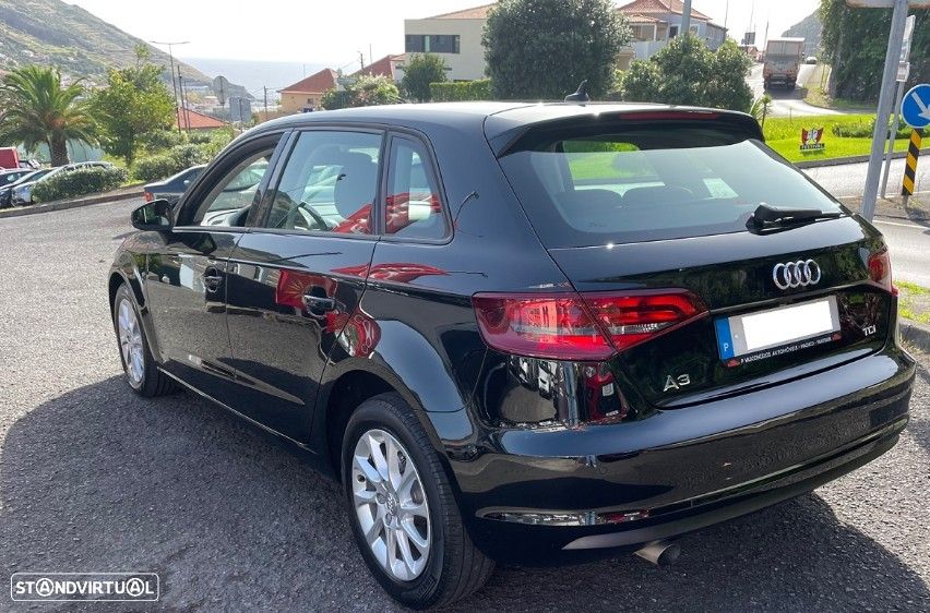 Audi A3 Sportback 1.6 TDI Ambiente - 8