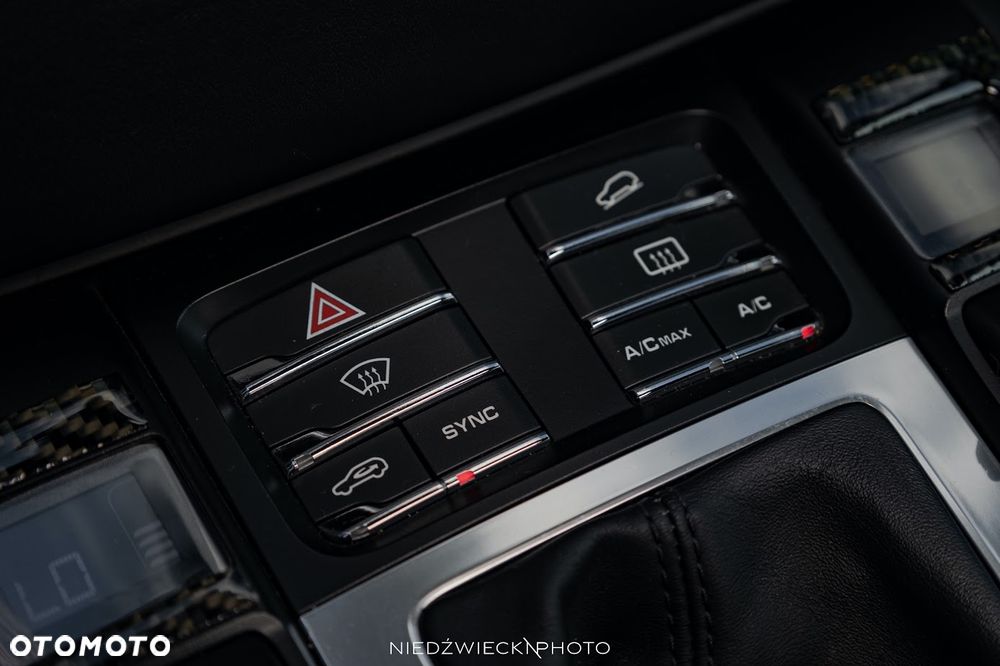 Porsche Macan - 8