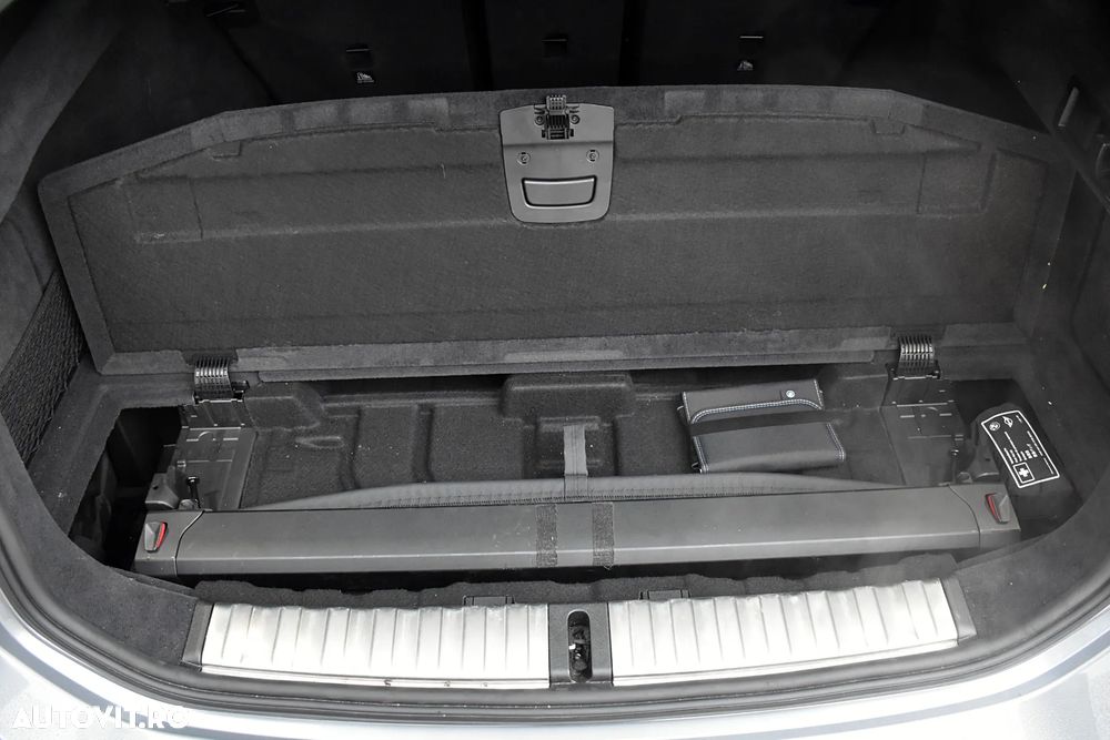 BMW Seria 3 318i AT - 15