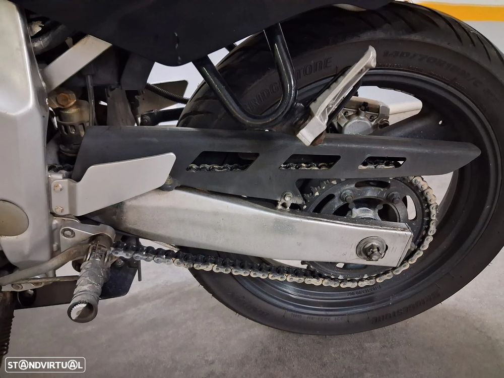Yamaha FZR - 12