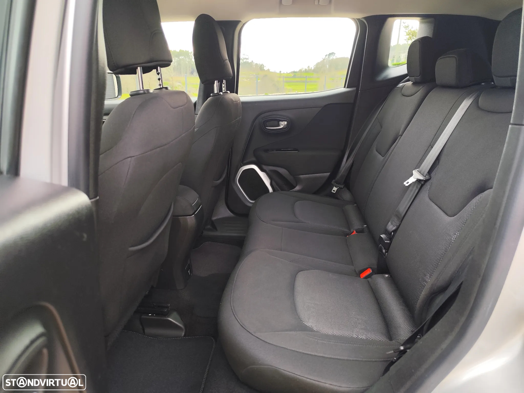 Jeep Renegade - 9