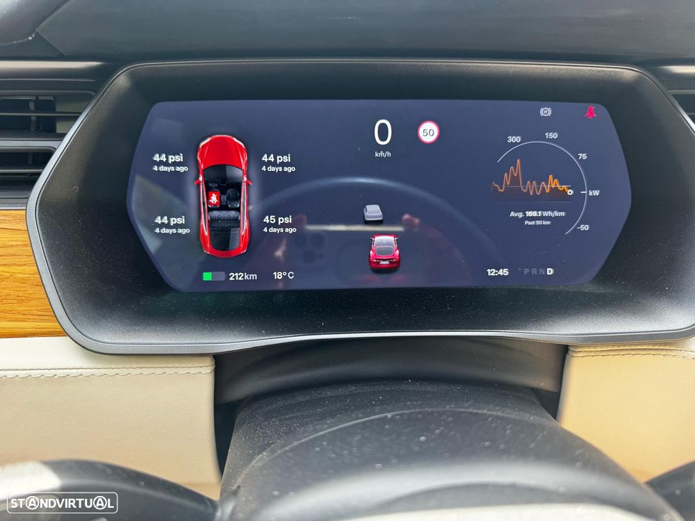 Tesla Model S - 9