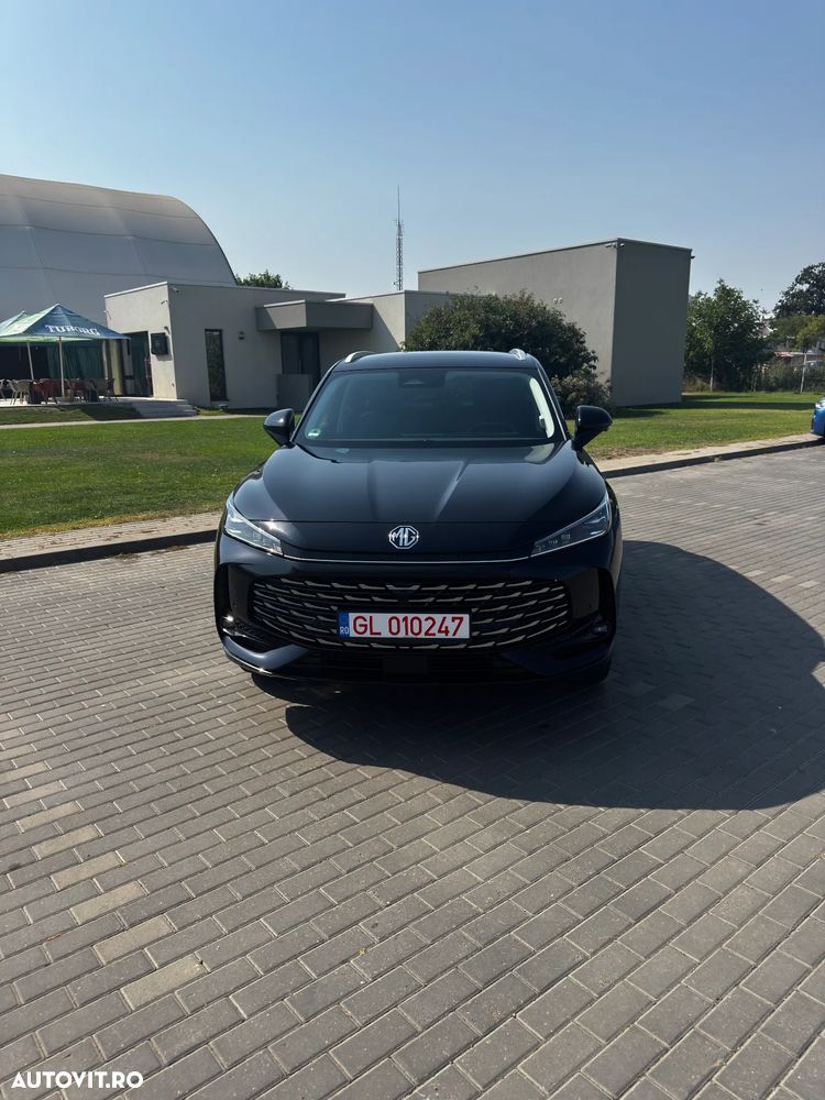 MG EHS Luxury - 13