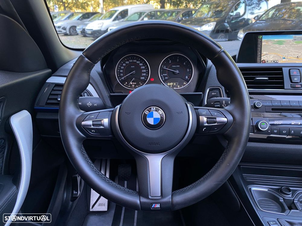 BMW 220 d Cabrio Pack M - 23