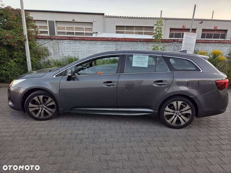 Toyota Avensis 2016 photo 3