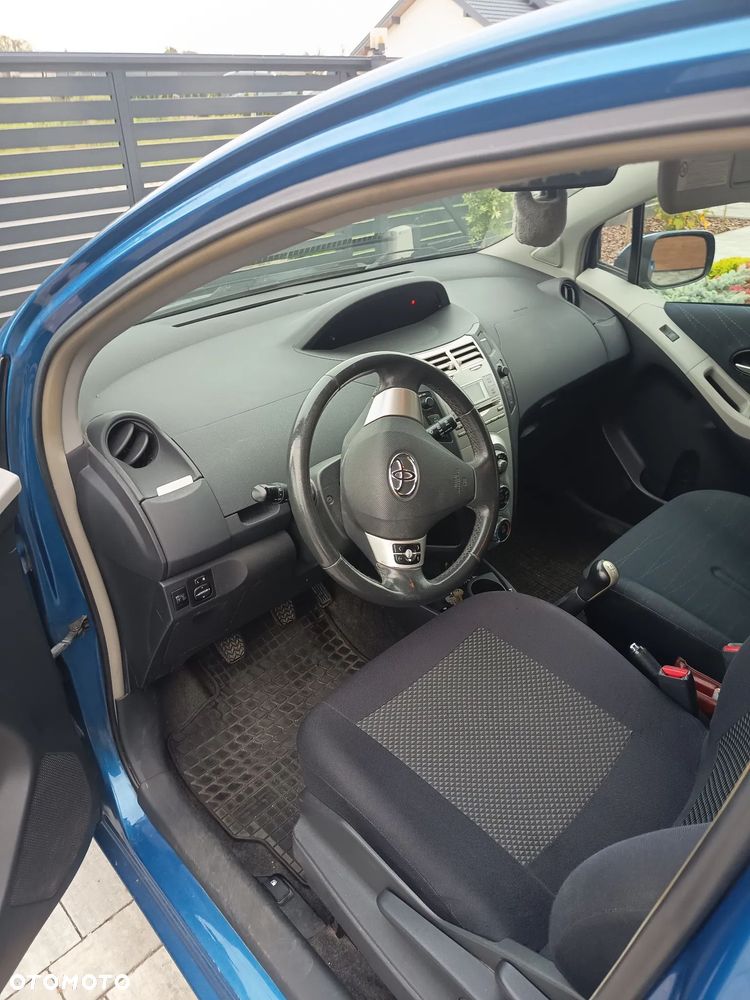 Toyota Yaris 1.3 Sol - 7