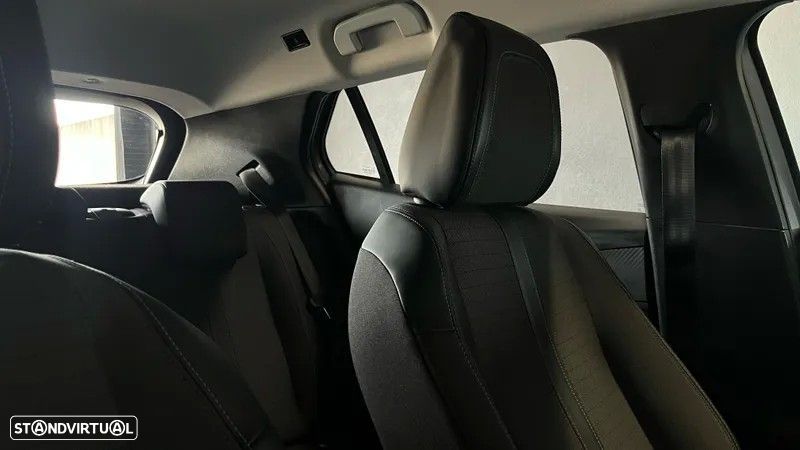 Peugeot e-2008 50 kWh Allure - 47