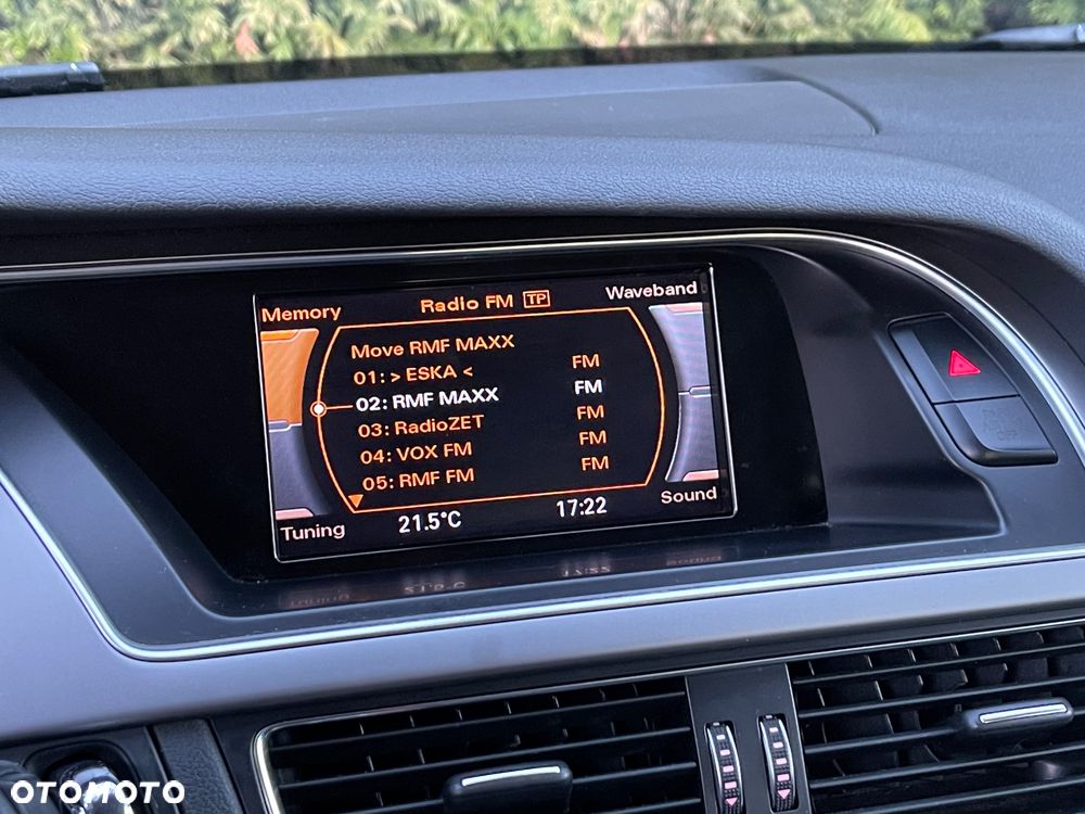 Audi A4 Limousine 2.0 TDI DPF quattro S tronic Attraction - 29