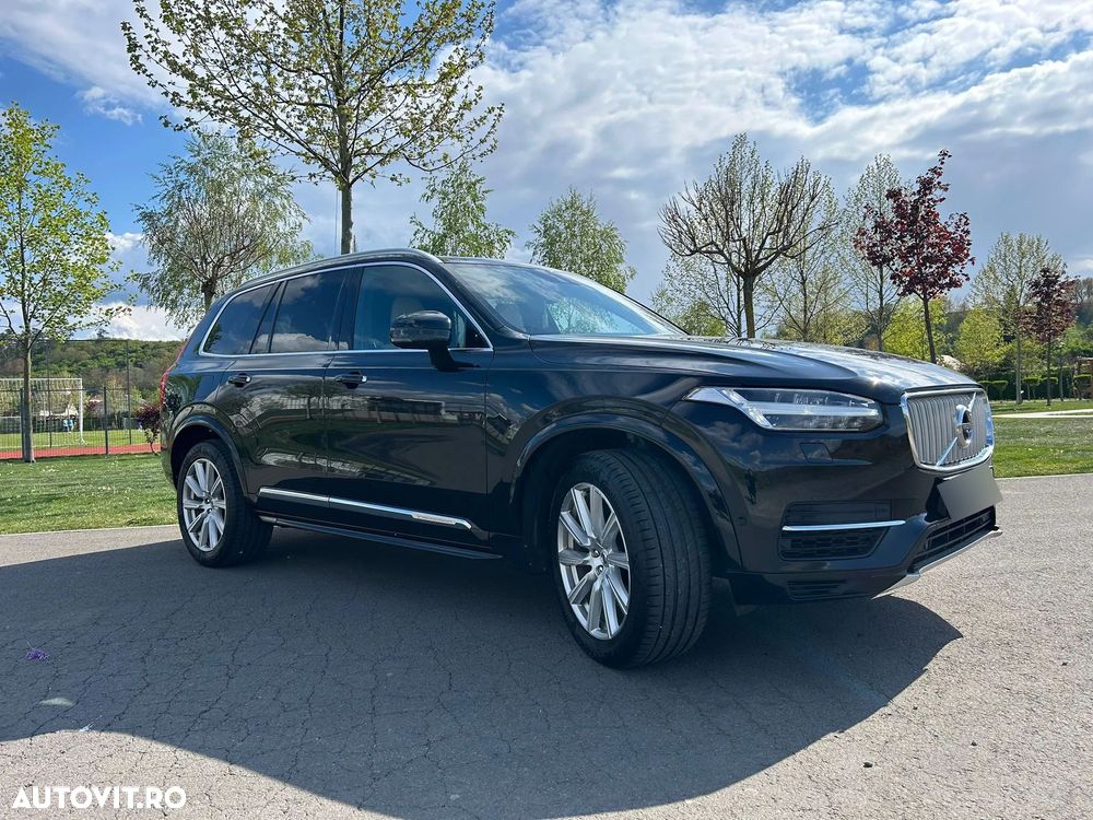 Volvo XC 90 - 1