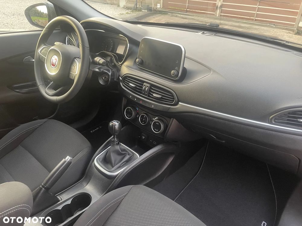 Fiat Tipo Kombi 1.4 T-Jet Lounge - 23