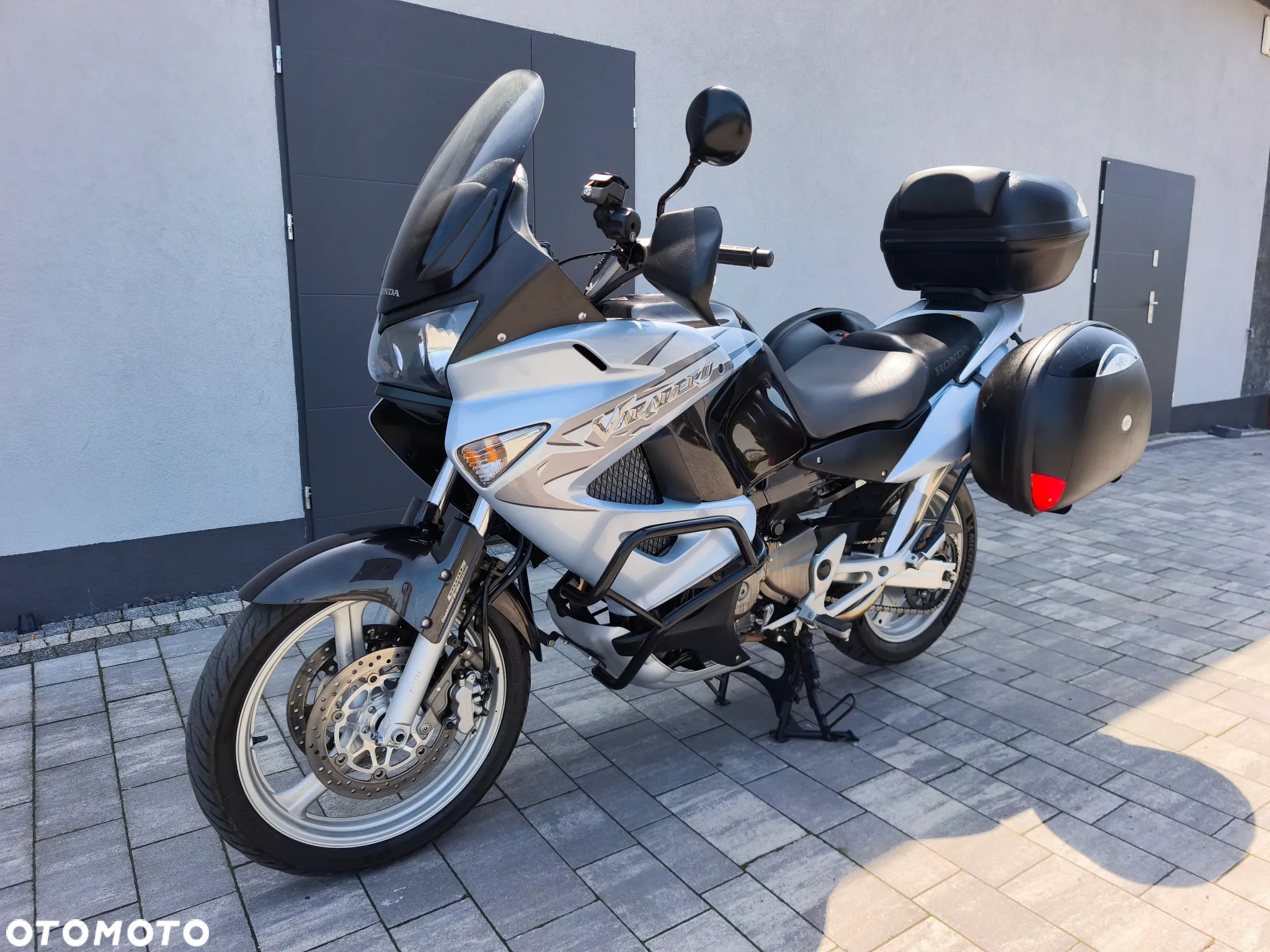 Honda XL - 17