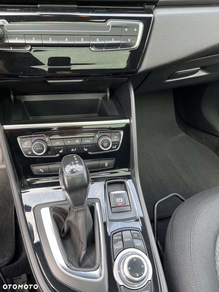 BMW Seria 2 220d Advantage - 10