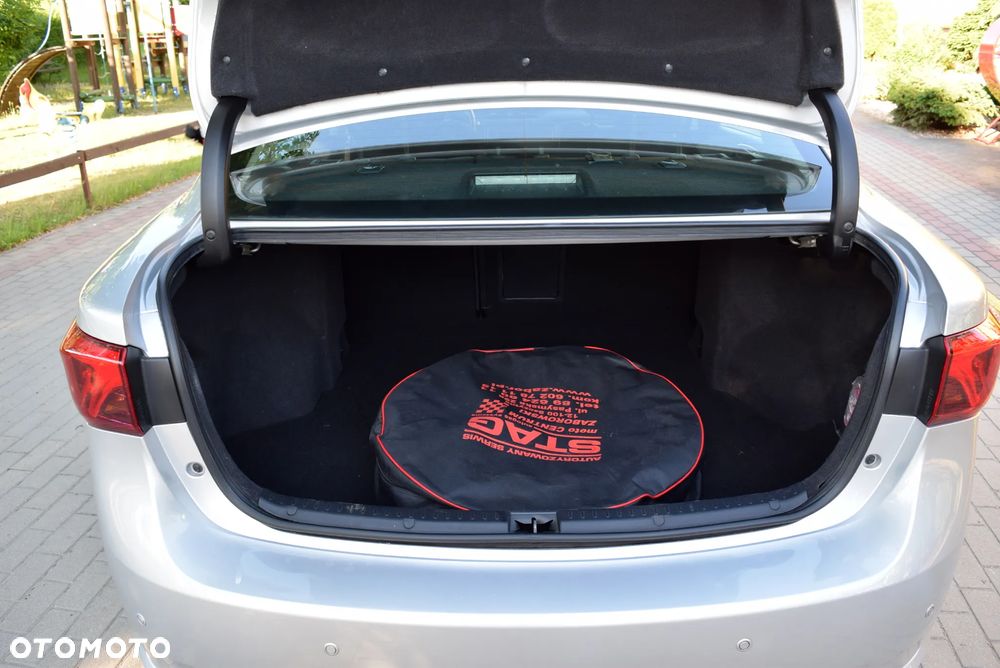 Toyota Avensis 2.0 Premium MS - 20