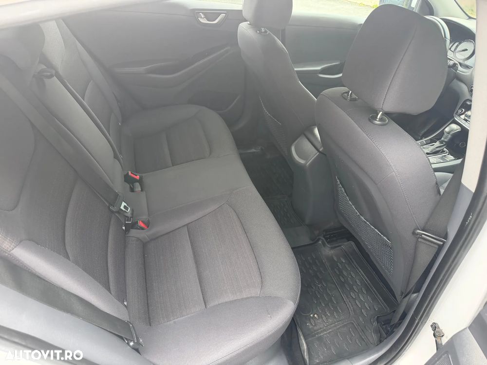 Hyundai IONIQ - 24