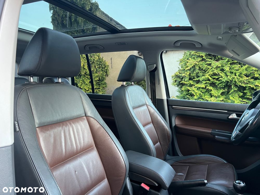 Volkswagen Touran 1.6 TDI DPF BlueMotion Technology Highline - 28