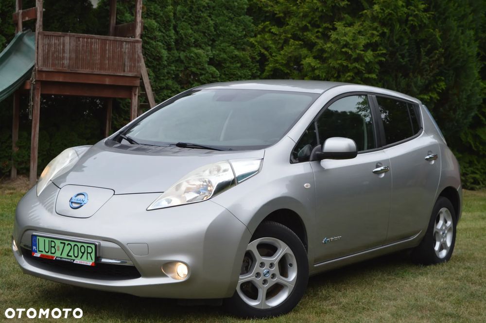 Nissan Leaf 24 kWh (mit Batterie) Visia + - 1