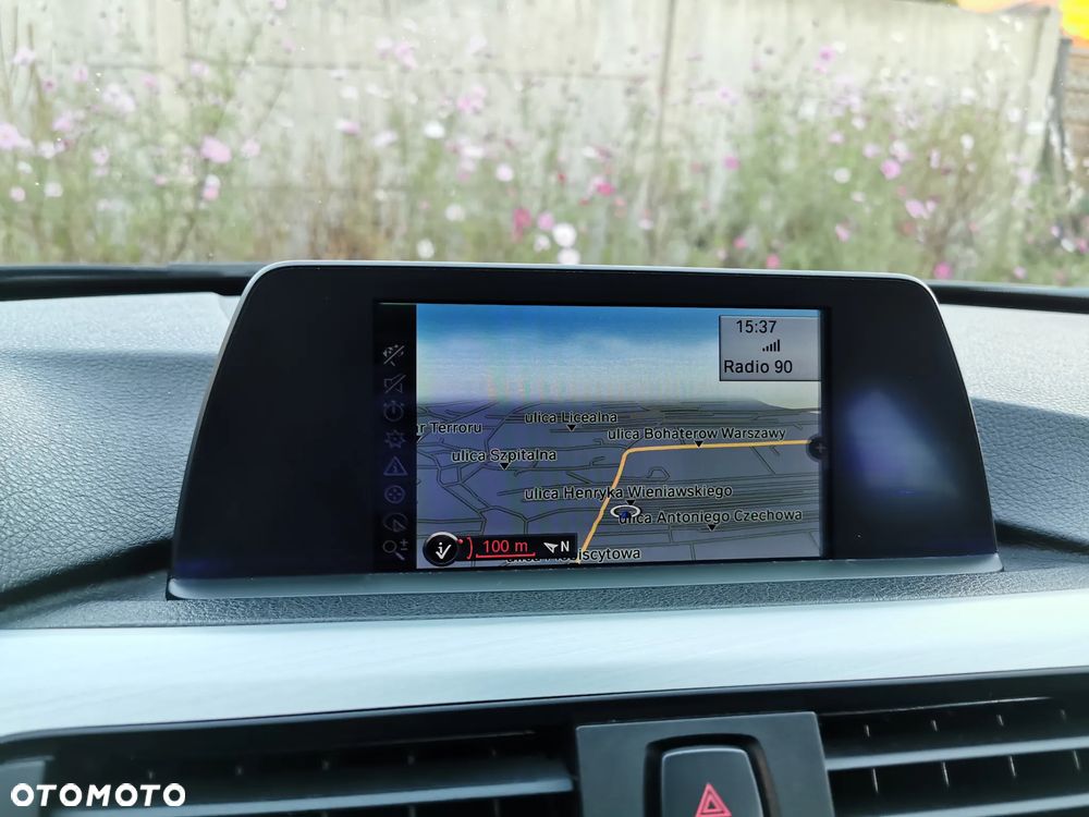 BMW Seria 3 320d xDrive - 30