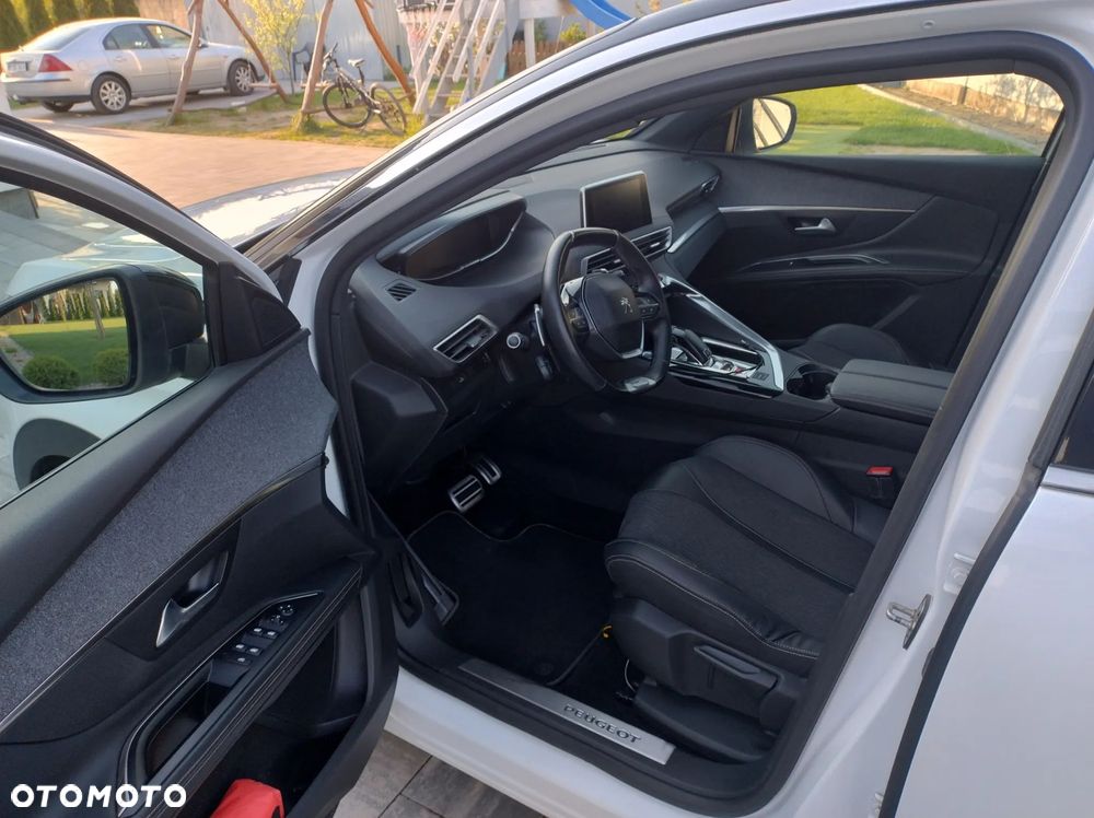 Peugeot 5008 BlueHDi 130 EAT8 GT - 8