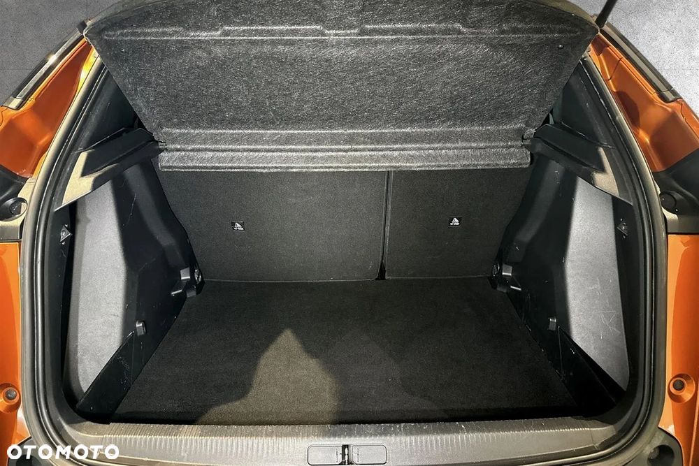Peugeot 2008 PureTech 130 EAT8 Allure - 14