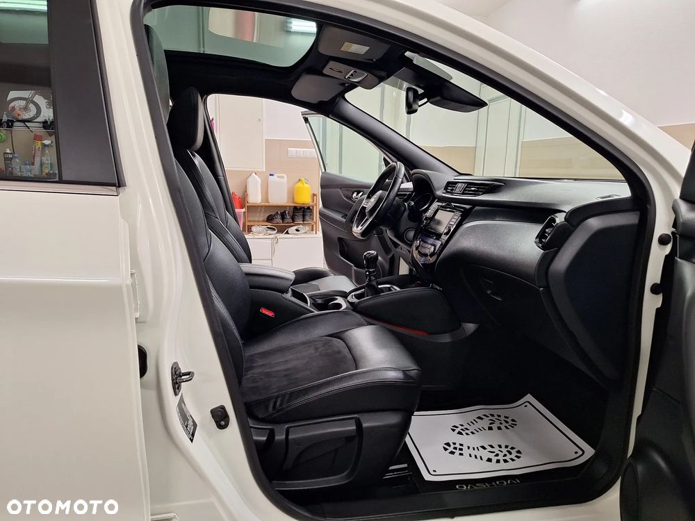 Nissan Qashqai 1.3 DIG-T TEKNA - 27