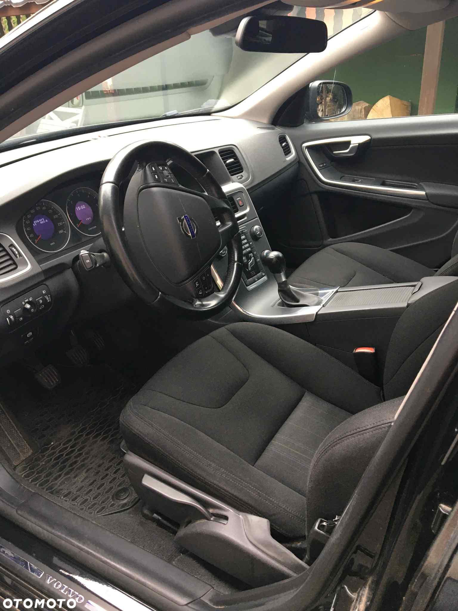 Volvo V60 D2 - 9