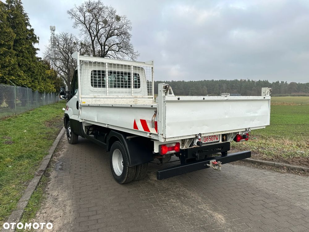 Mitsubishi FUSO KIPER WYWROTKA 3,0 - 10