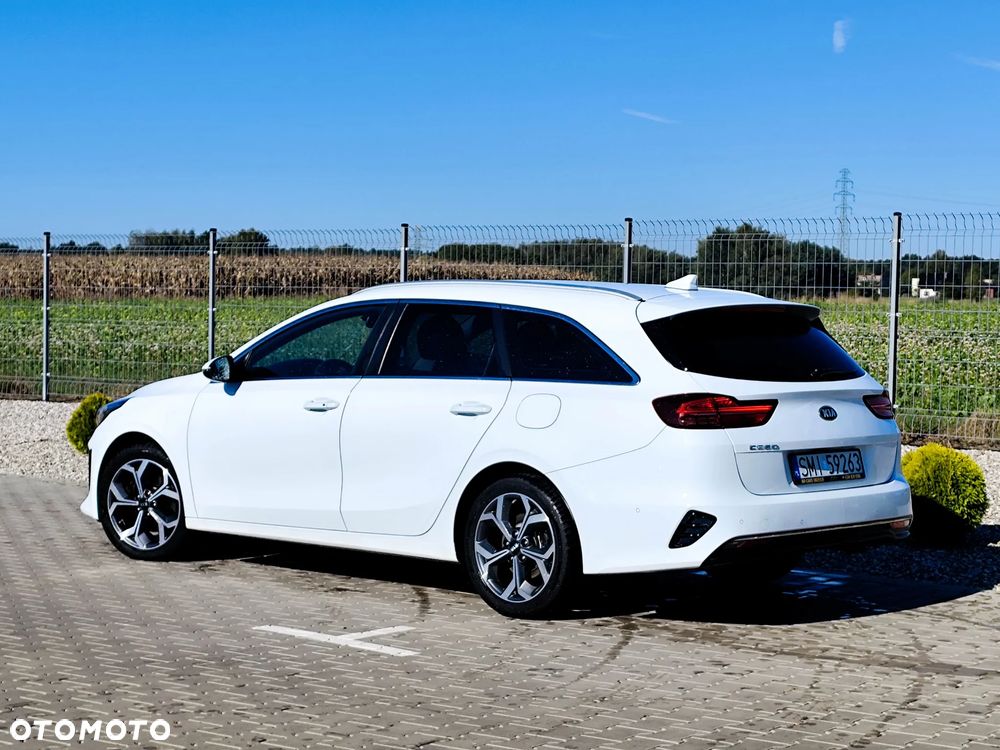 Kia Ceed 1.6 CRDi mHEV Business Line - 2