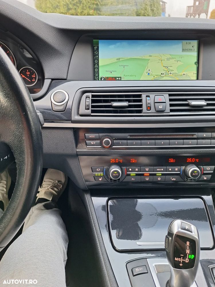 BMW Seria 5 520d Aut. - 10