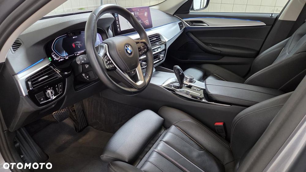 BMW Seria 5 530e xDrive M Sport sport - 8