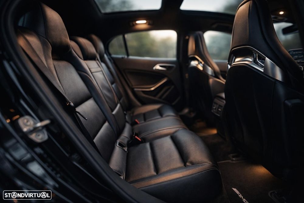 Mercedes-Benz GLA 45 AMG 4-Matic - 33