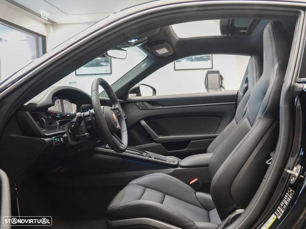 Porsche 911 (992) Carrera GTS - 20