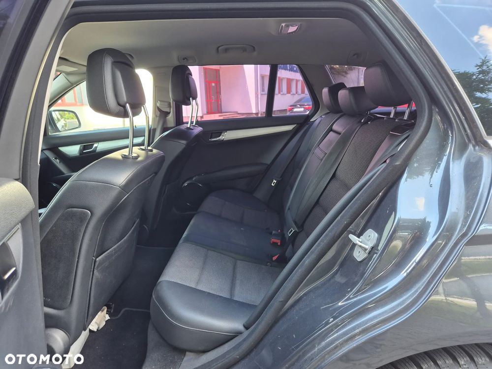 Mercedes-Benz Klasa C 320 CDI DPF 7G-TRONIC Avantgarde - 14