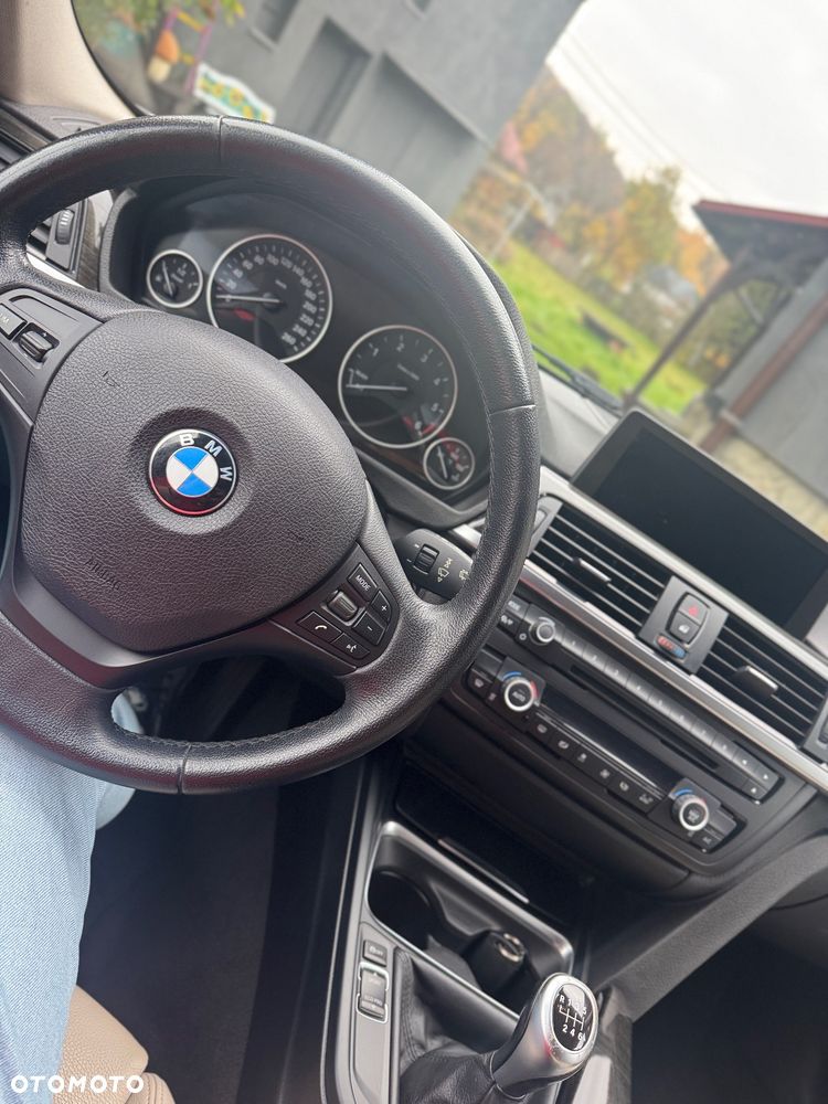 BMW Seria 3 320d xDrive - 3