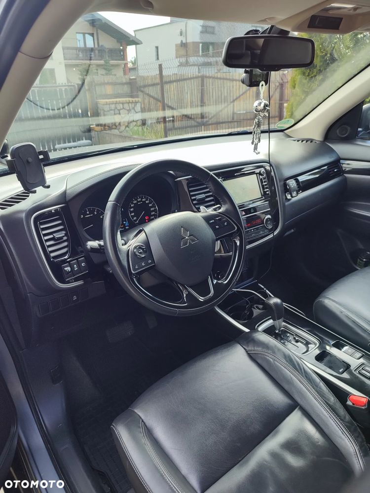 Mitsubishi Outlander 2.0 2WD CVT Active - 28