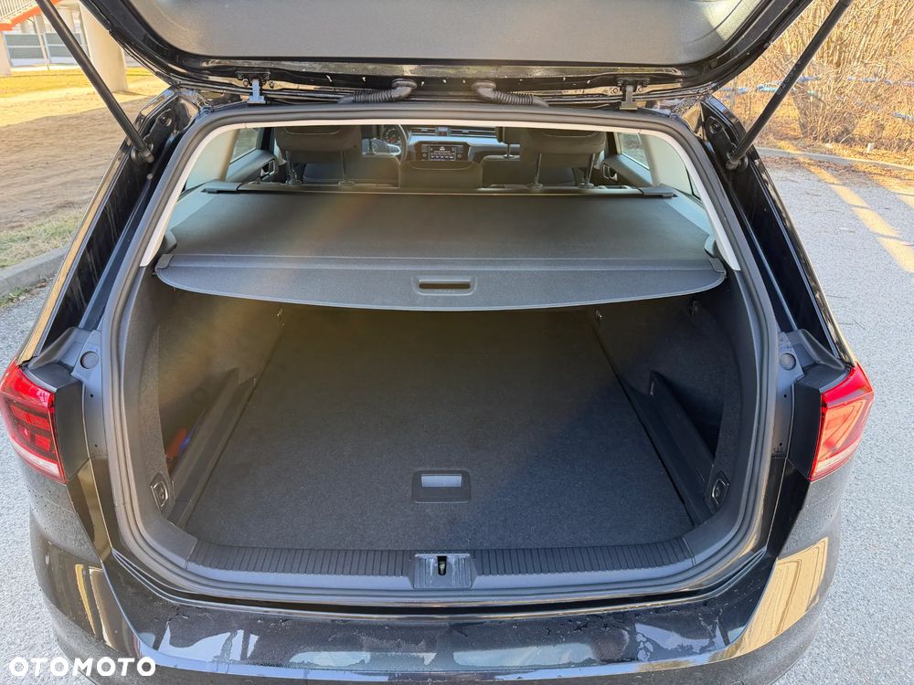 Volkswagen Passat 1.5 TSI EVO Business - 35