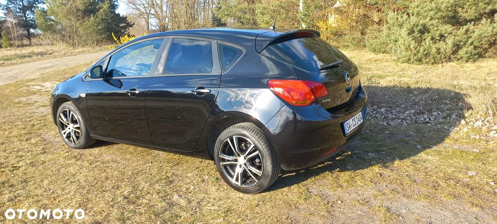 Opel Astra - 2
