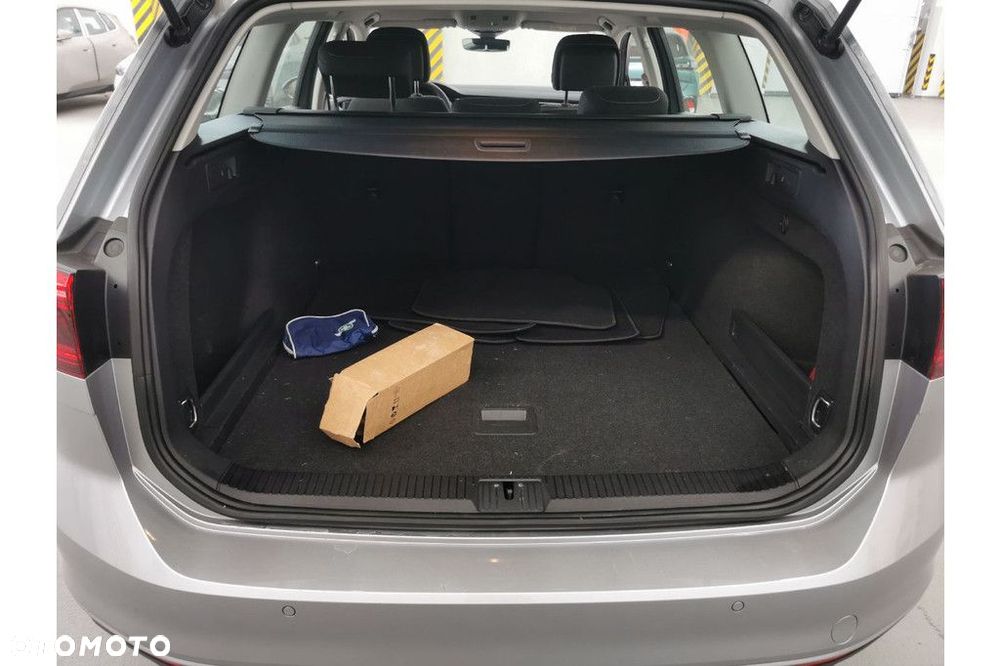 Volkswagen Passat Variant - 3