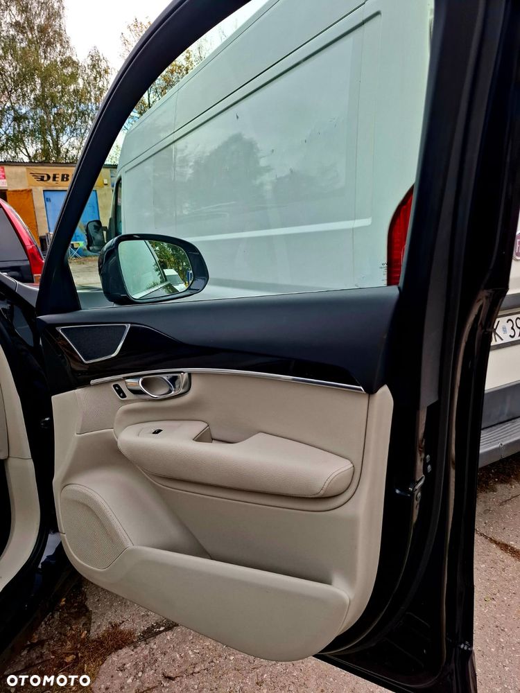 Volvo XC 90 T6 AWD Momentum Pro 7os - 32