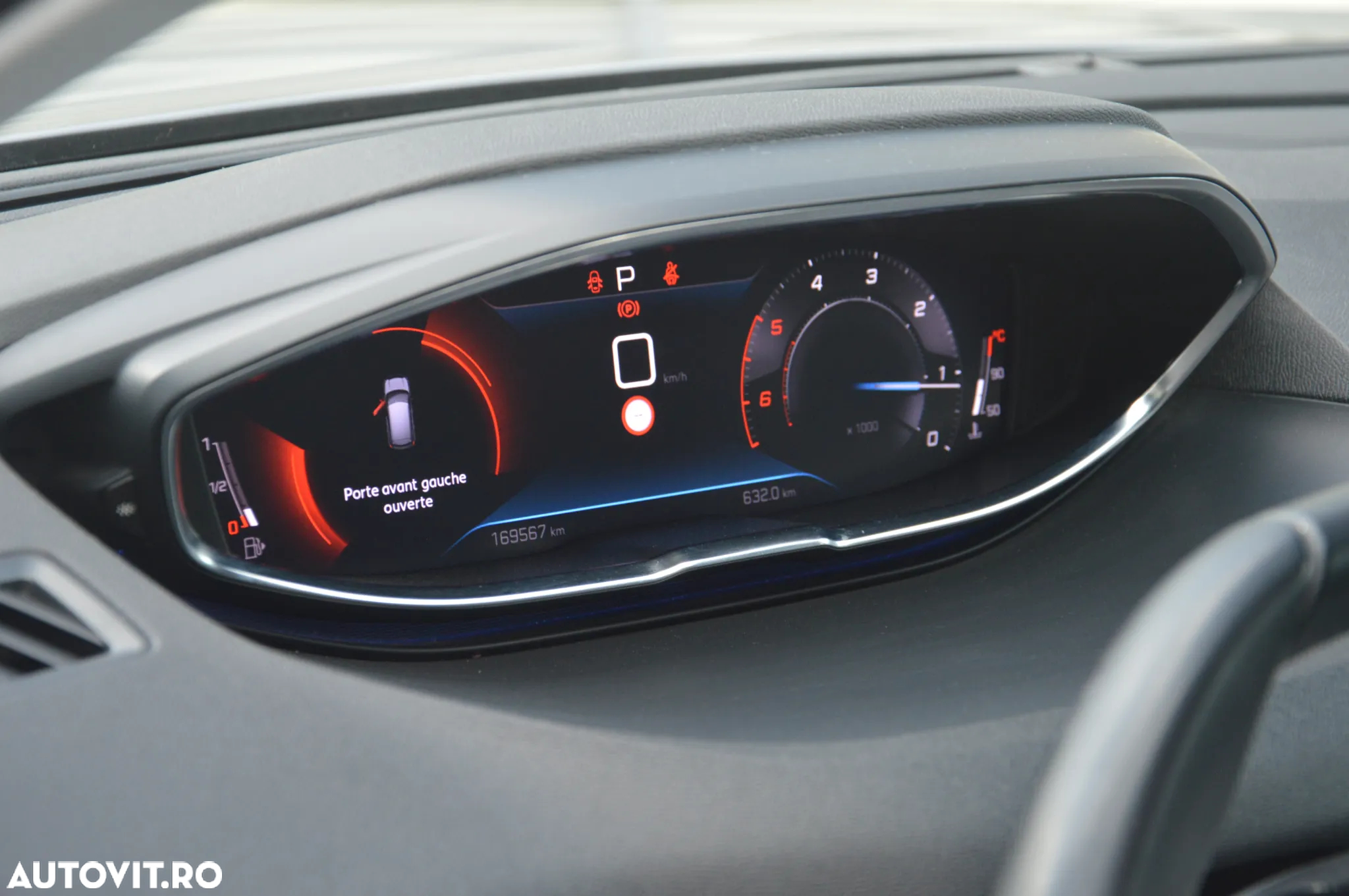 Peugeot 3008 1.5 BlueHDI 130 EAT8 Allure Pack - 31