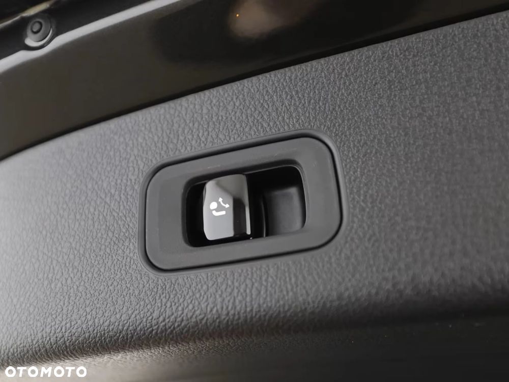 Mercedes-Benz GLC 220 d mHEV 4-Matic AMG Line - 32