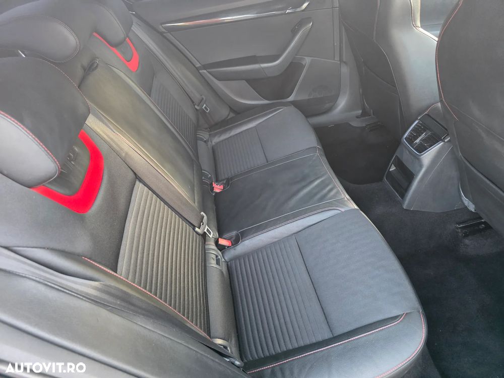 Skoda Octavia 2.0 TDI RS DSG - 8