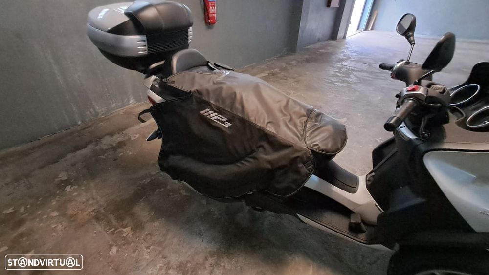 Piaggio MP3 - 8