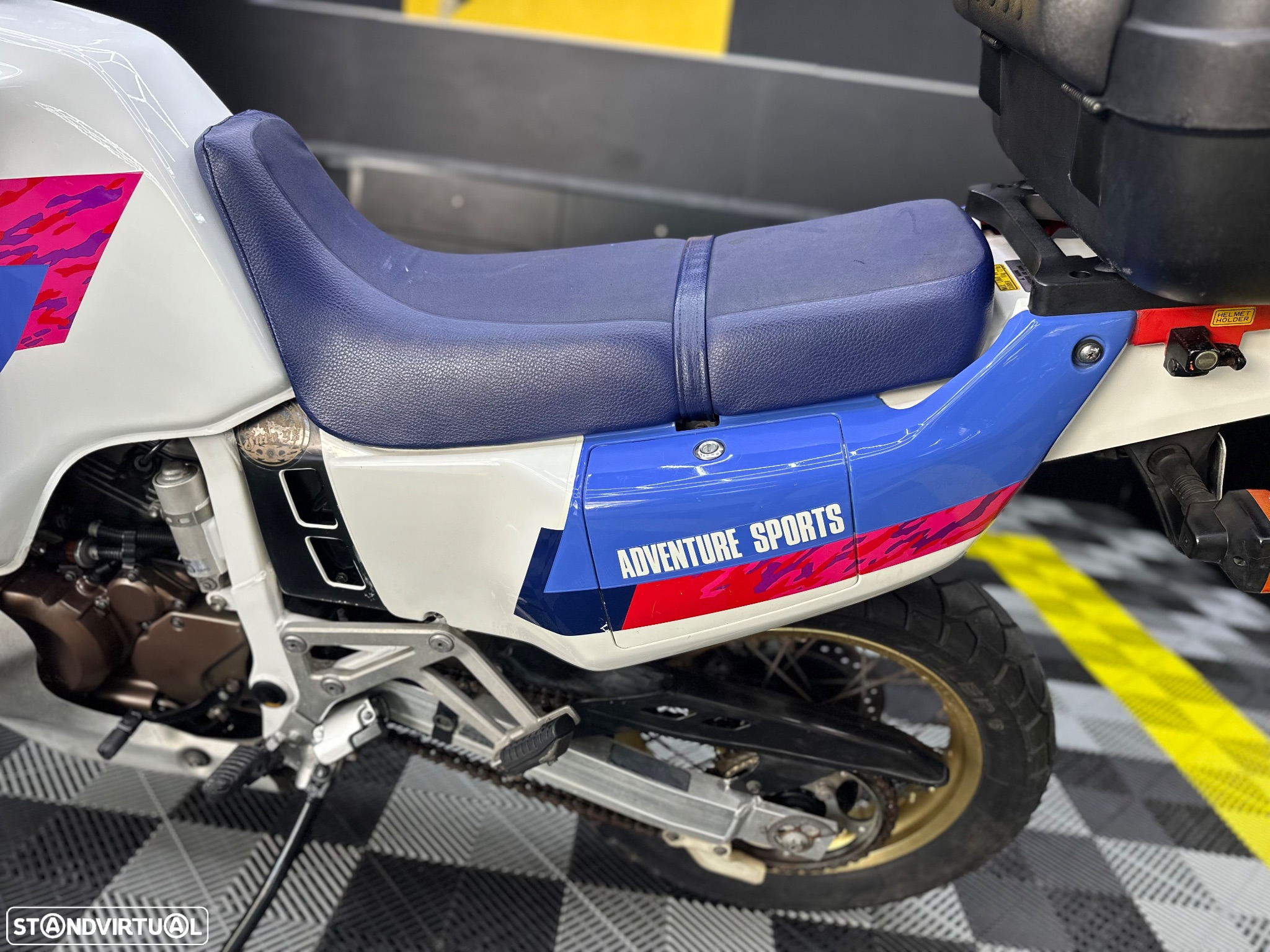 Honda Africa Twin RD04 - 5