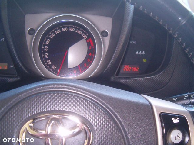 Toyota Urban Cruiser - 28