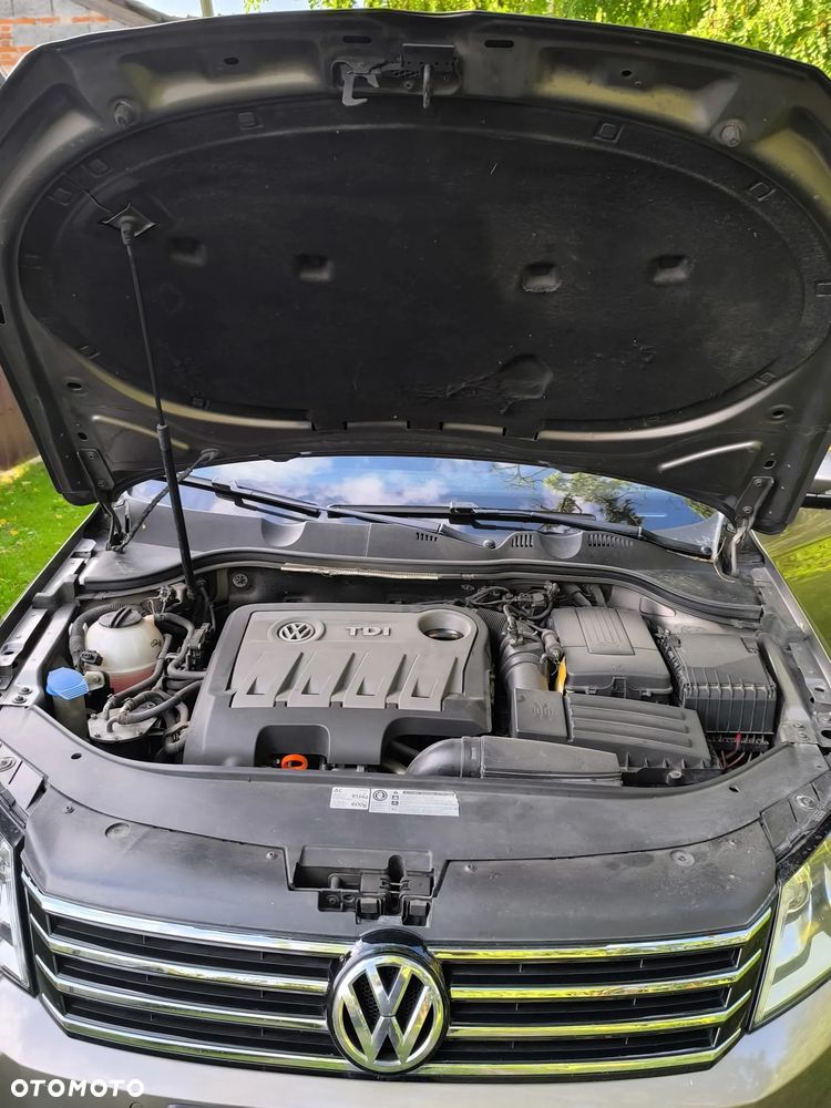 Volkswagen Passat 2.0 TDI Comfortline - 9