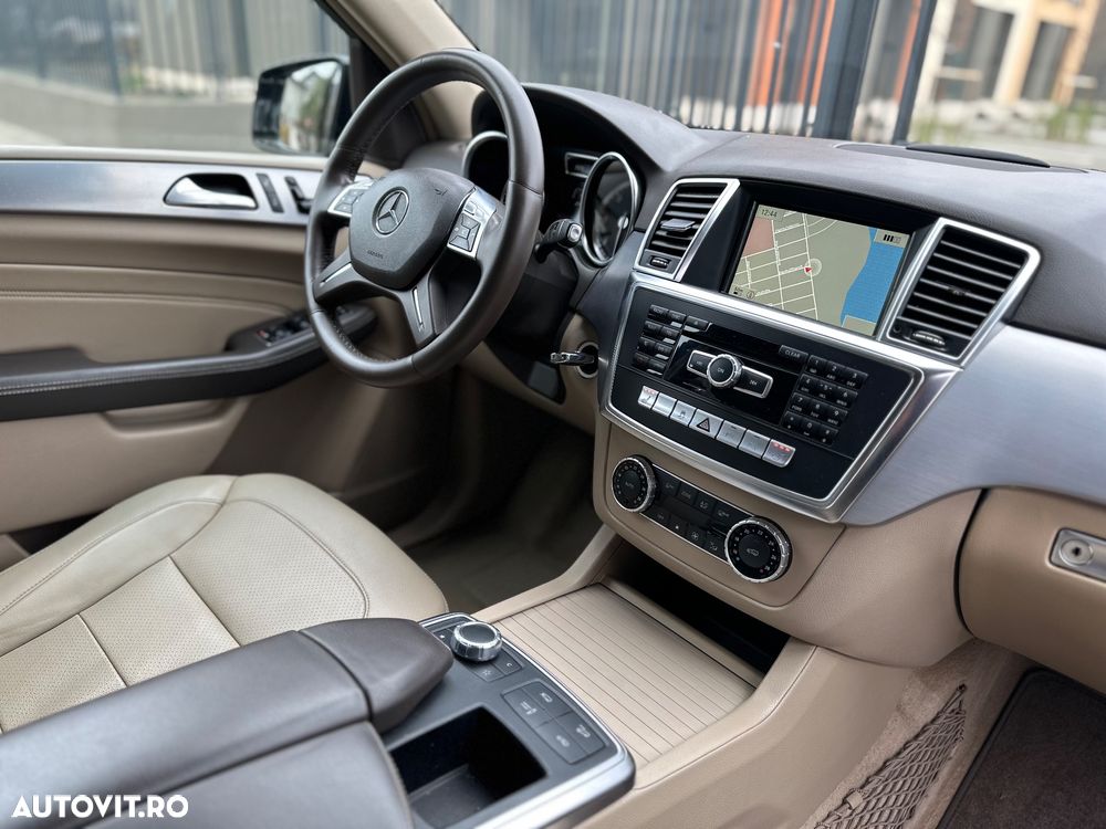 Mercedes-Benz ML - 11