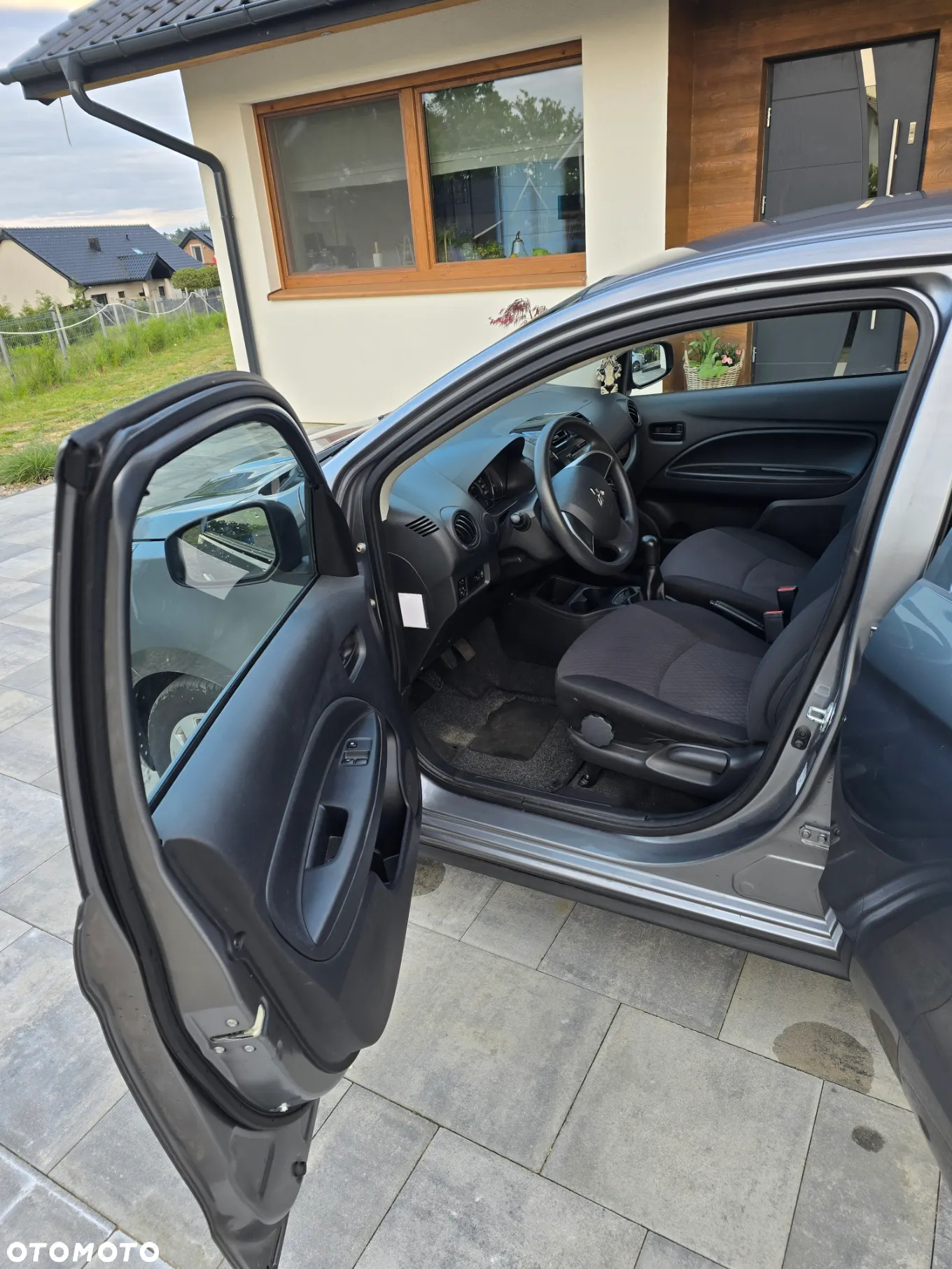 Mitsubishi Space Star 1.0 - 11