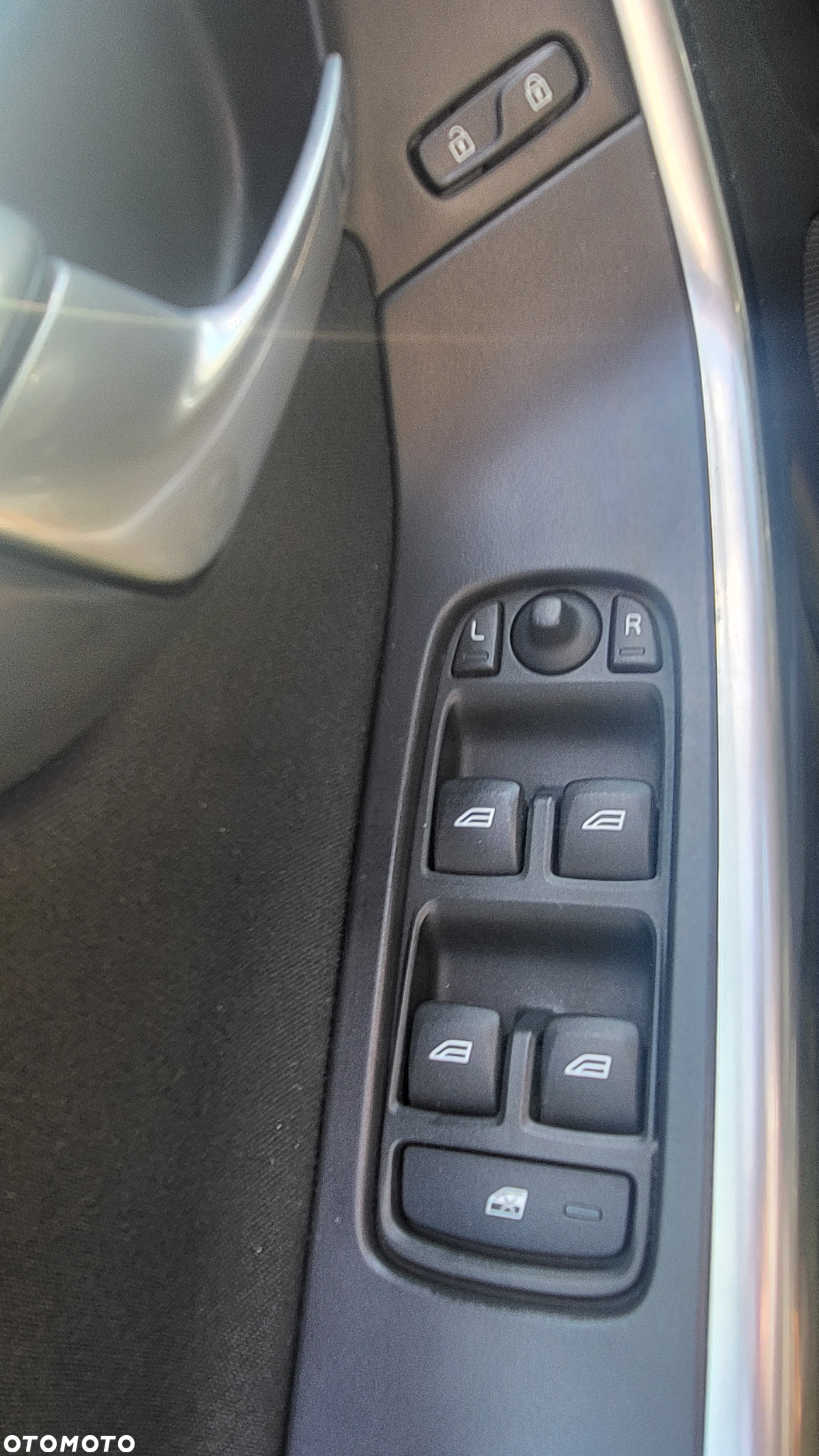 Volvo XC 60 2.4D AWD Momentum - 17