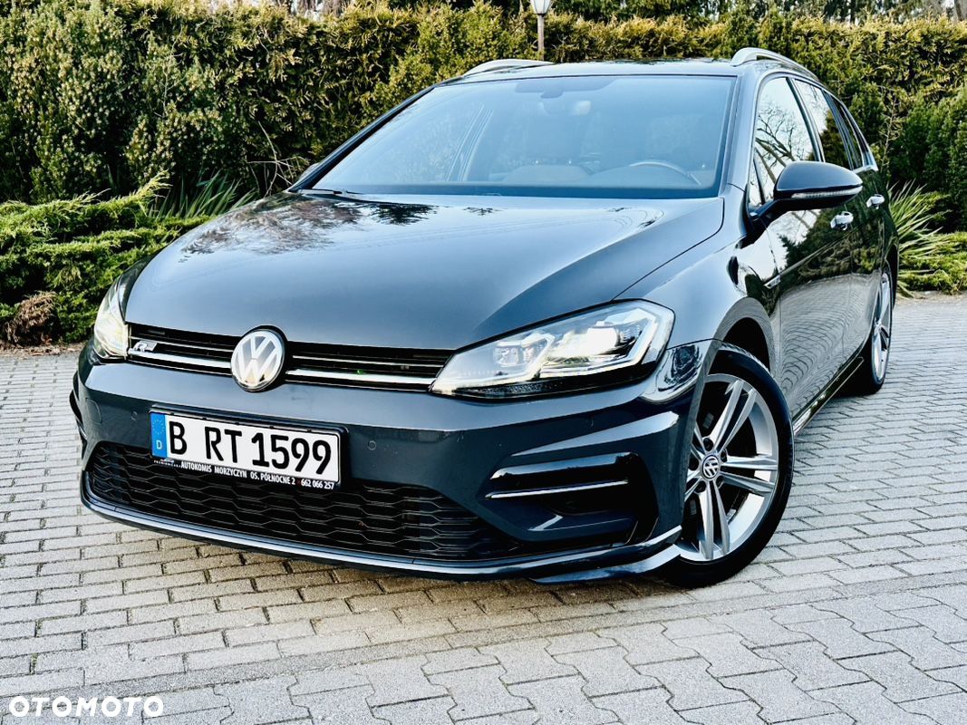 Volkswagen Golf - 1