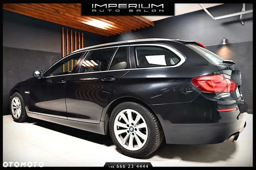 BMW Seria 5 525d Touring Modern Line - 11